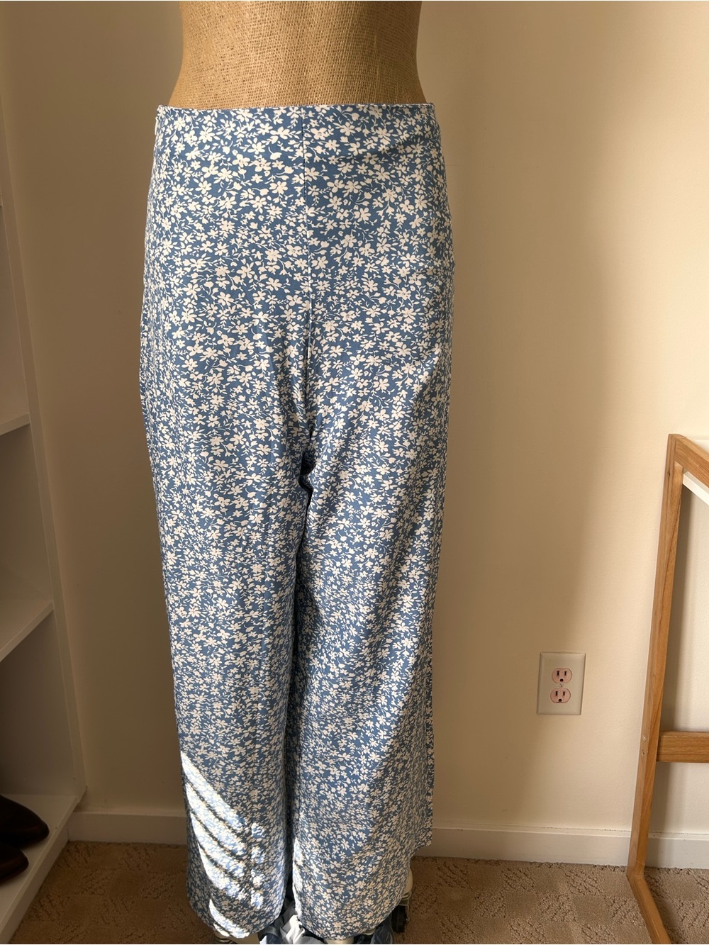 Womens Blue Floral Wide Leg Bottoms